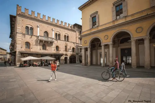 “Avvento Civile” annuncia un presidio in piazza del Monte a Reggio Emilia