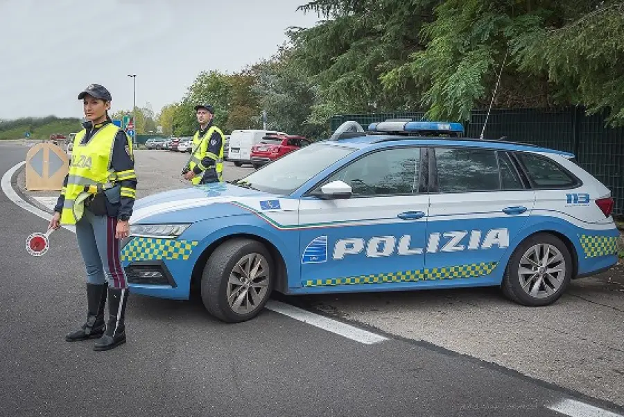 Due operazioni della Polizia Stradale a Bologna: arrestato un latitante e fermata banda di ladri sull’A13