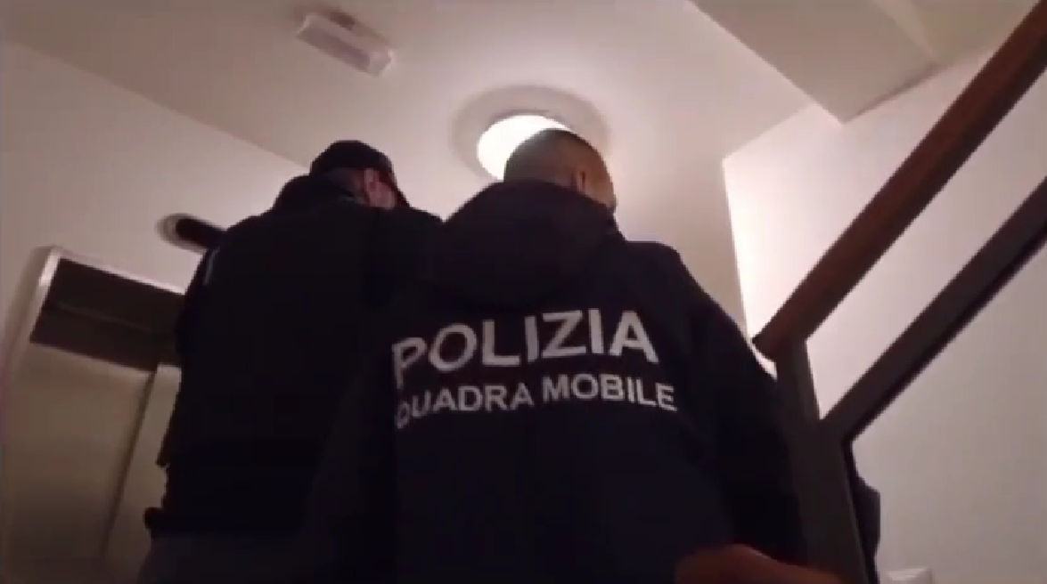 Furti in abitazione a Bologna: arrestati due cittadini georgiani, un terzo ricercato