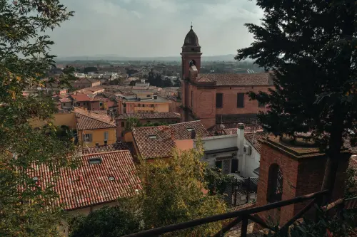 Turismo Emilia-Romagna, ponte del 2 giugno da record tra Bologna e Rimini
