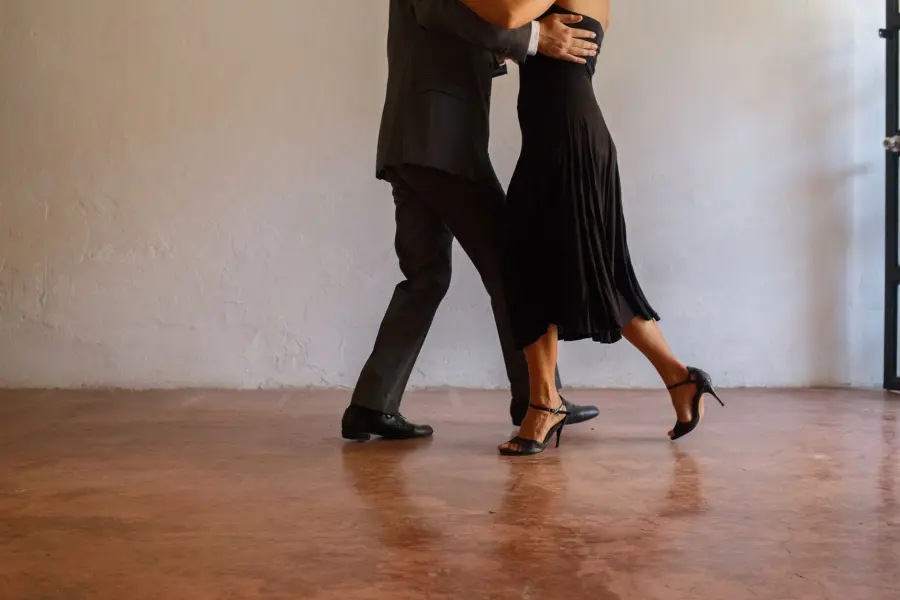 Liscio romagnolo: storia del ballo e della musica